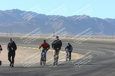 media/Jan-09-2025-Racers Edge (Thu) [[9e316ffd38]]/1-Around the Pits-Track Walk/